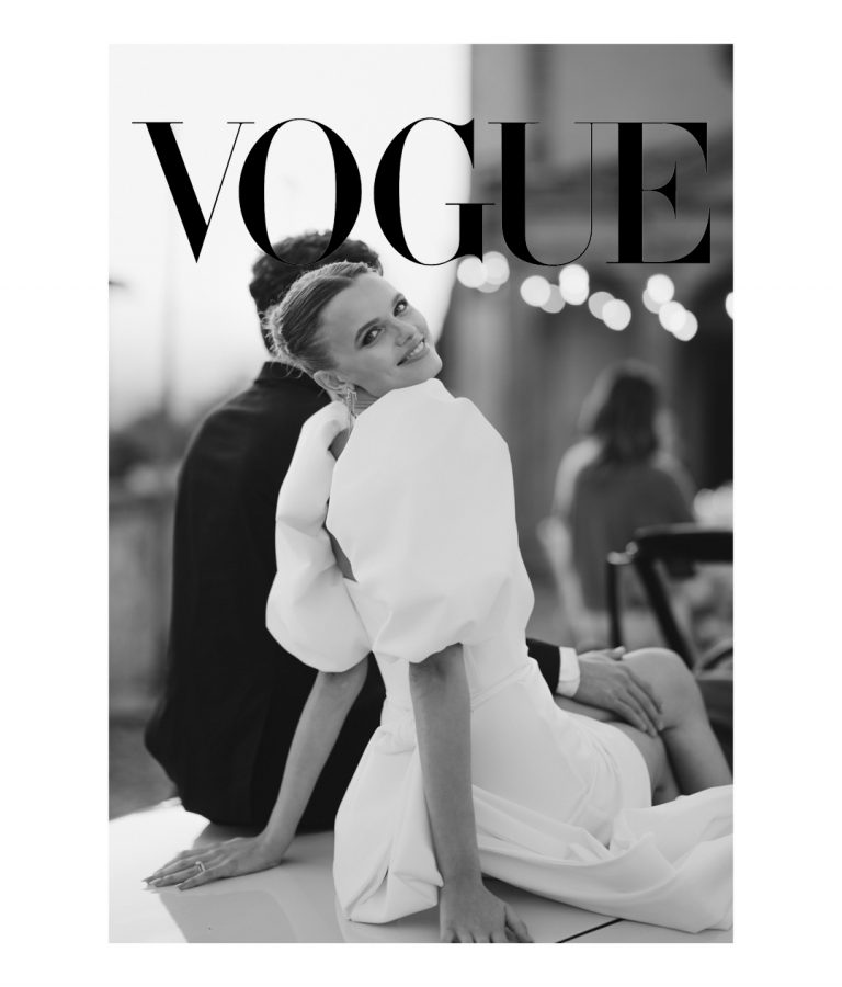 Brautpaar auf dem Auto - Recommended by Vogue